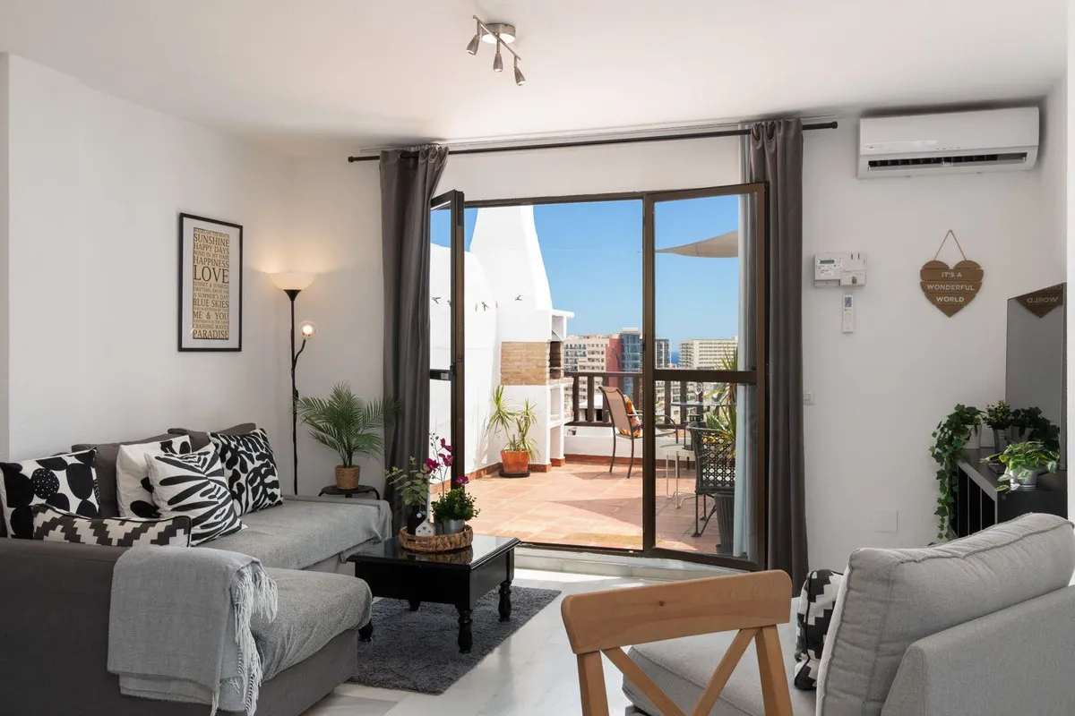 04c90250-2861-433f-b50e-6c5a2d845e8c