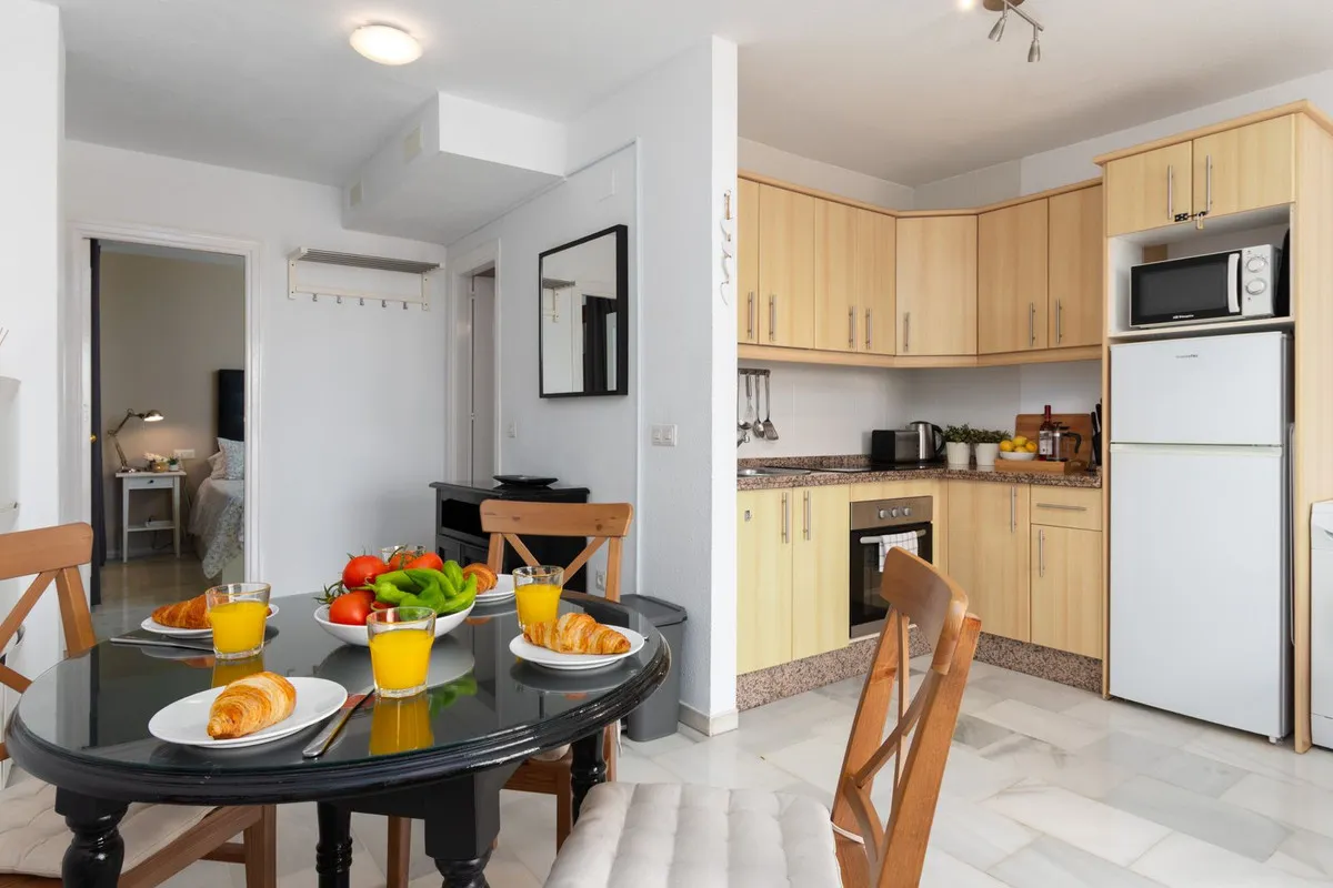 1ac4f8a9-5cc7-4f2f-9413-ce79abdac985