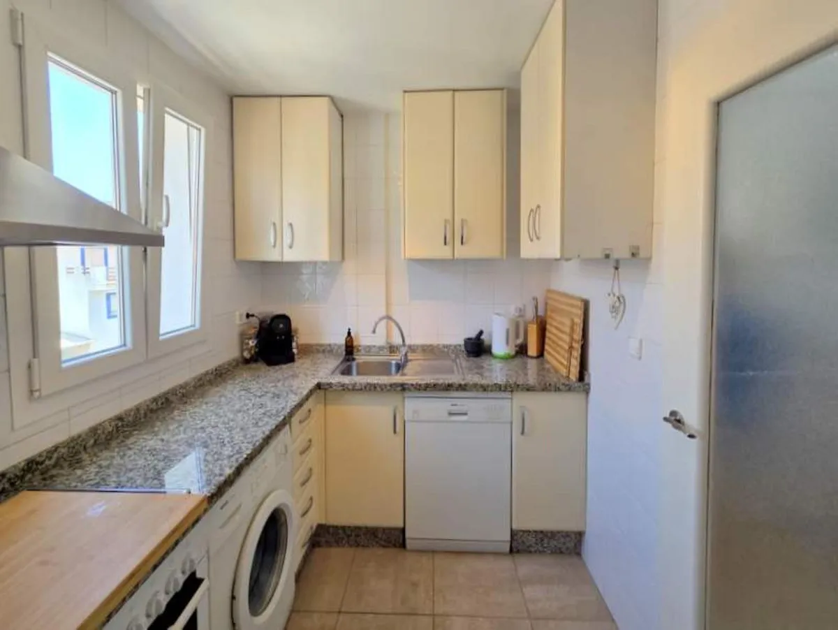 4ce8e2ba-3df3-423c-a511-3c2e2fbd1199