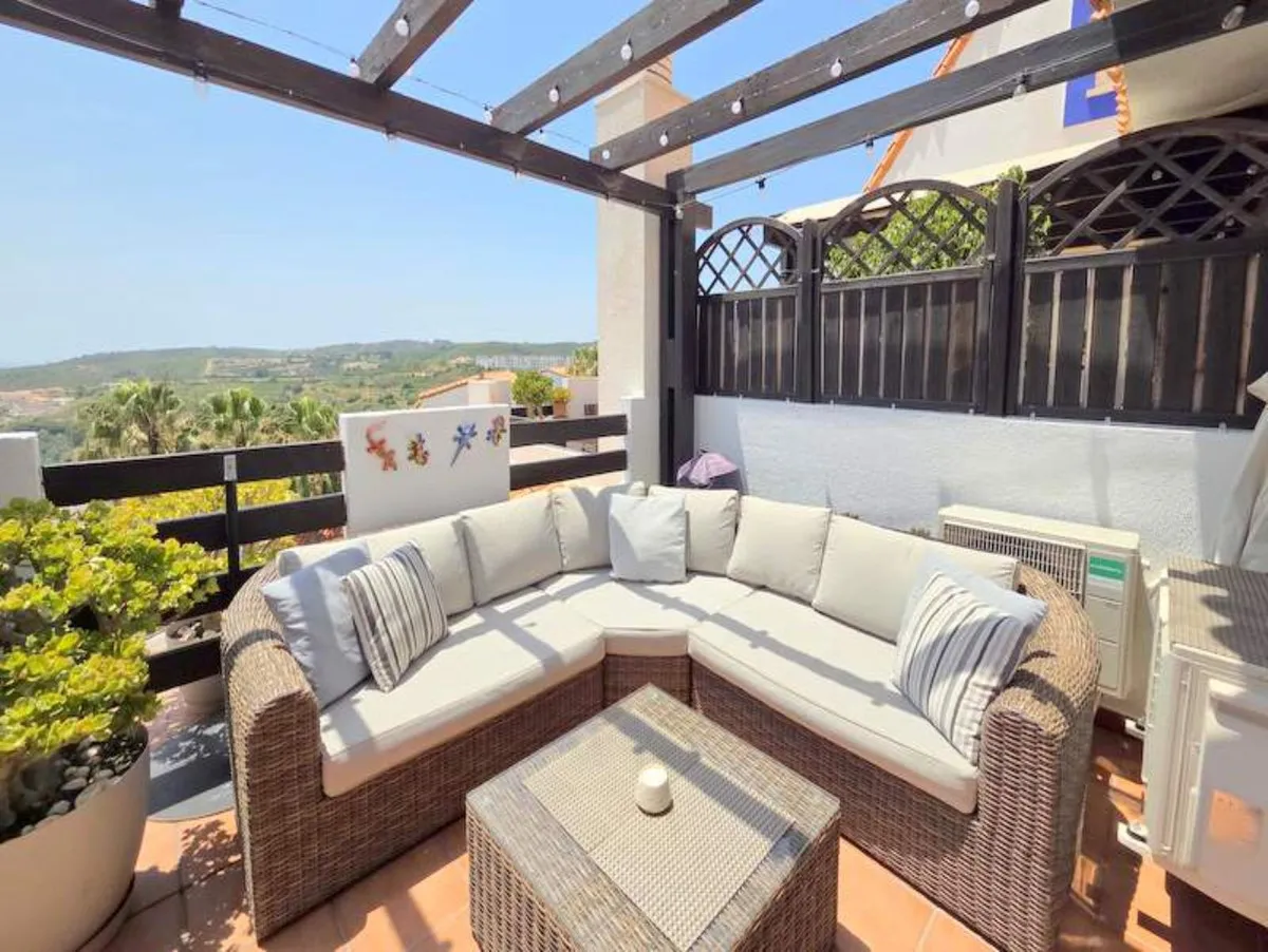 9ae3312f-90a1-417f-9168-406832fb49c2