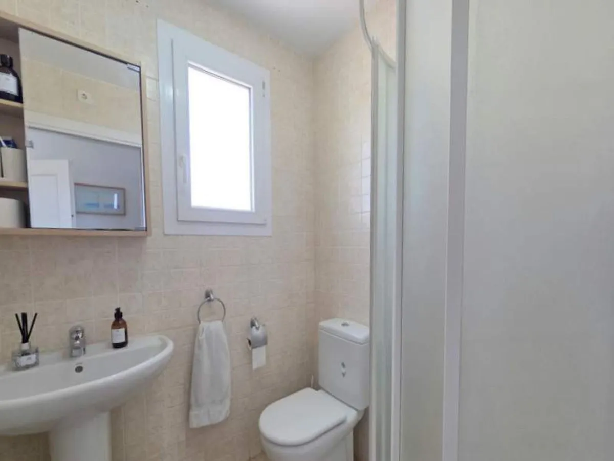 e265d24d-e61d-4c17-afa7-e6e979faaa76