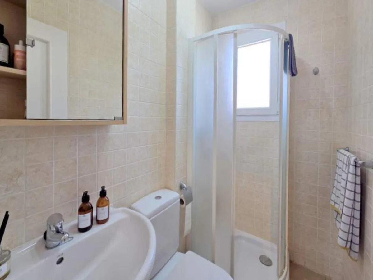 f1bb360e-25c7-4f21-8416-2a7b74d84567