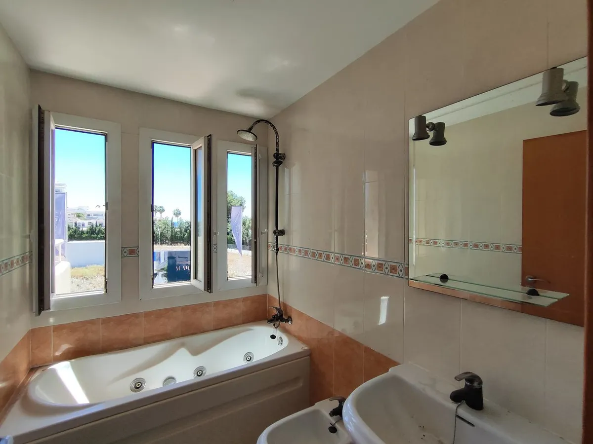 f5dea9e4-1db7-47d6-9721-7ecb5d556cee