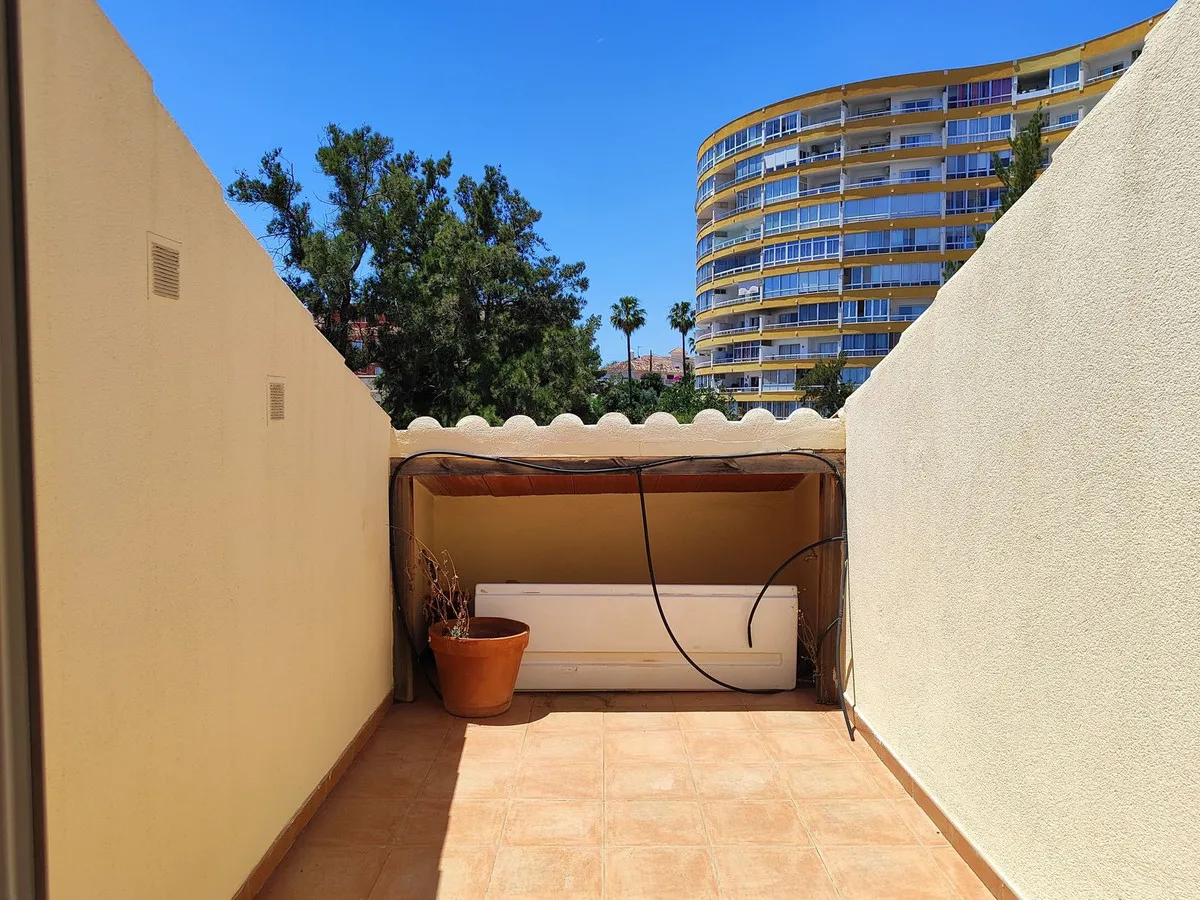 faf3ec38-d7e0-42f8-a5e5-518c129d726e