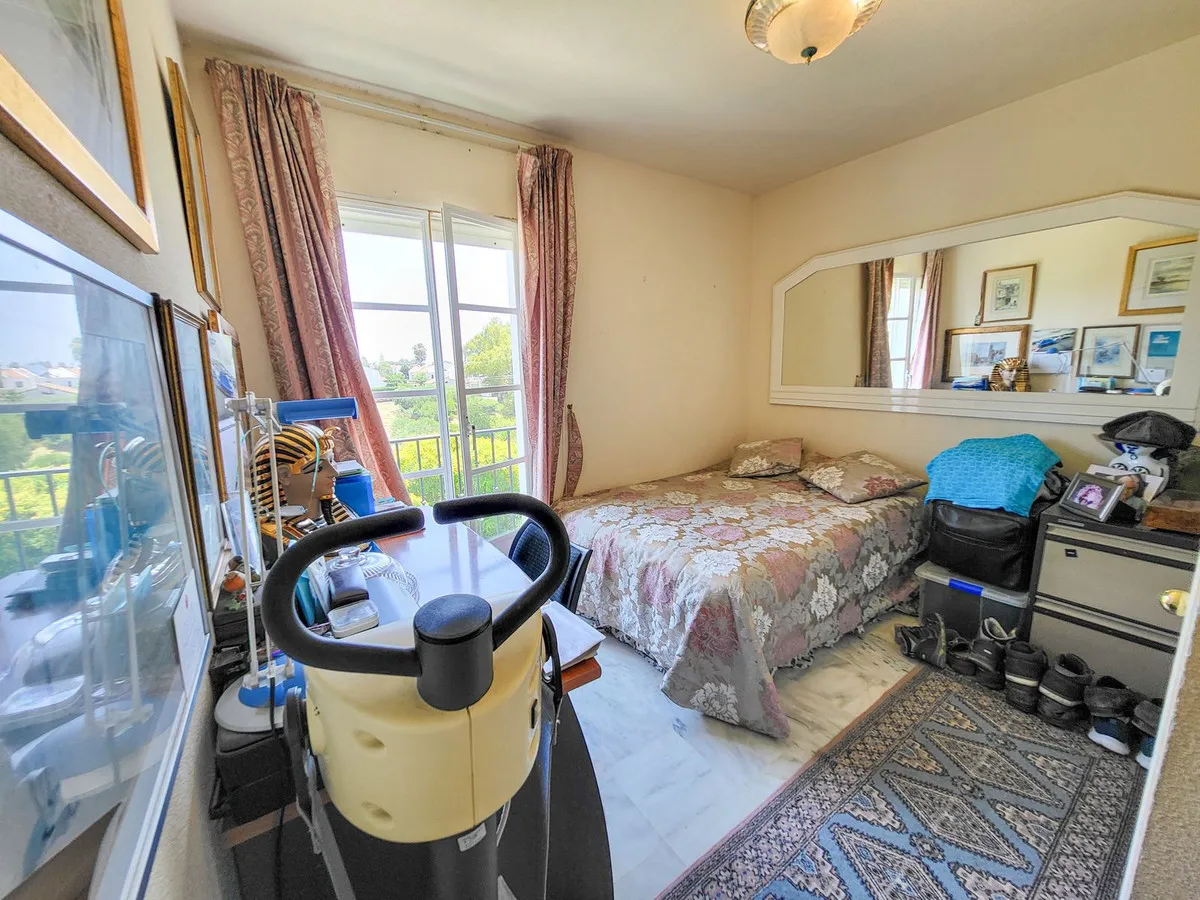 08404536-7c04-421c-9c81-7315afeb0867