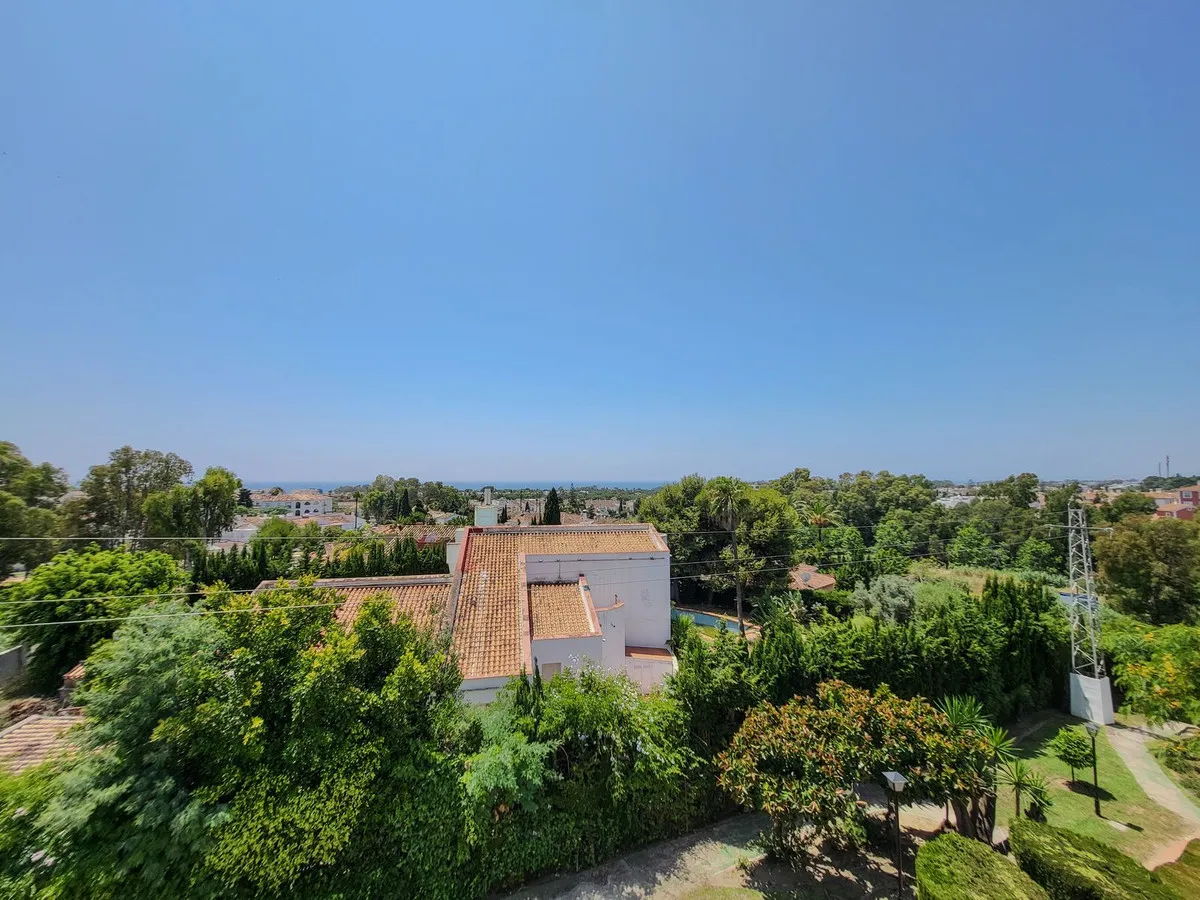 c6c85592-f2f3-4093-a08b-5519b91d7fba