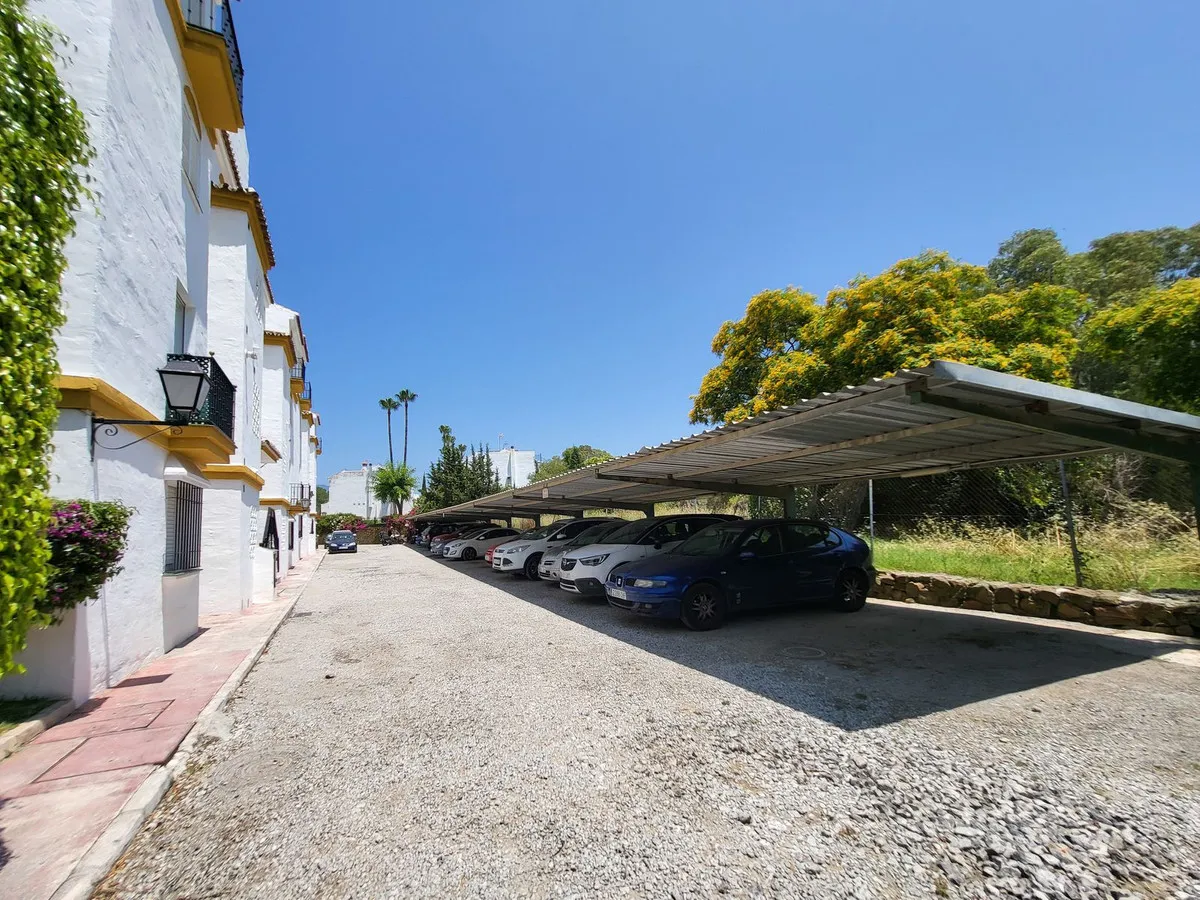 e93e636d-5fa9-49e8-9861-ac14b05a33d2