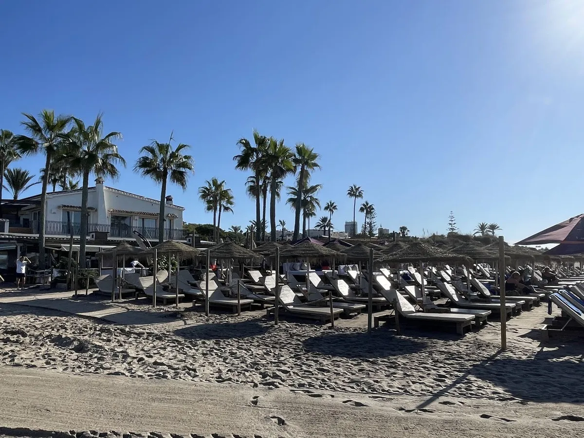 ad6eb312-f364-4105-8fa2-8333c0eb418d