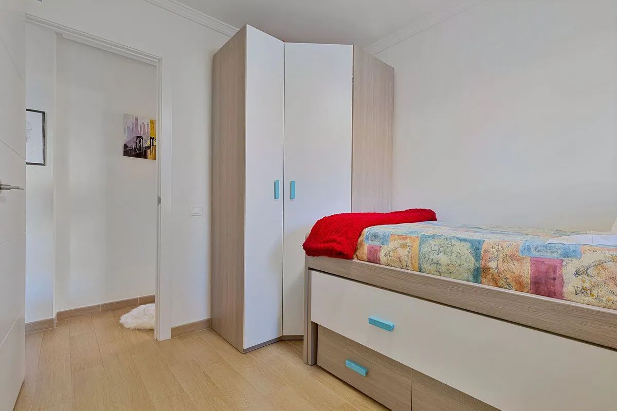 2d7950a1-1be1-4d09-9670-5f0c45c189b0