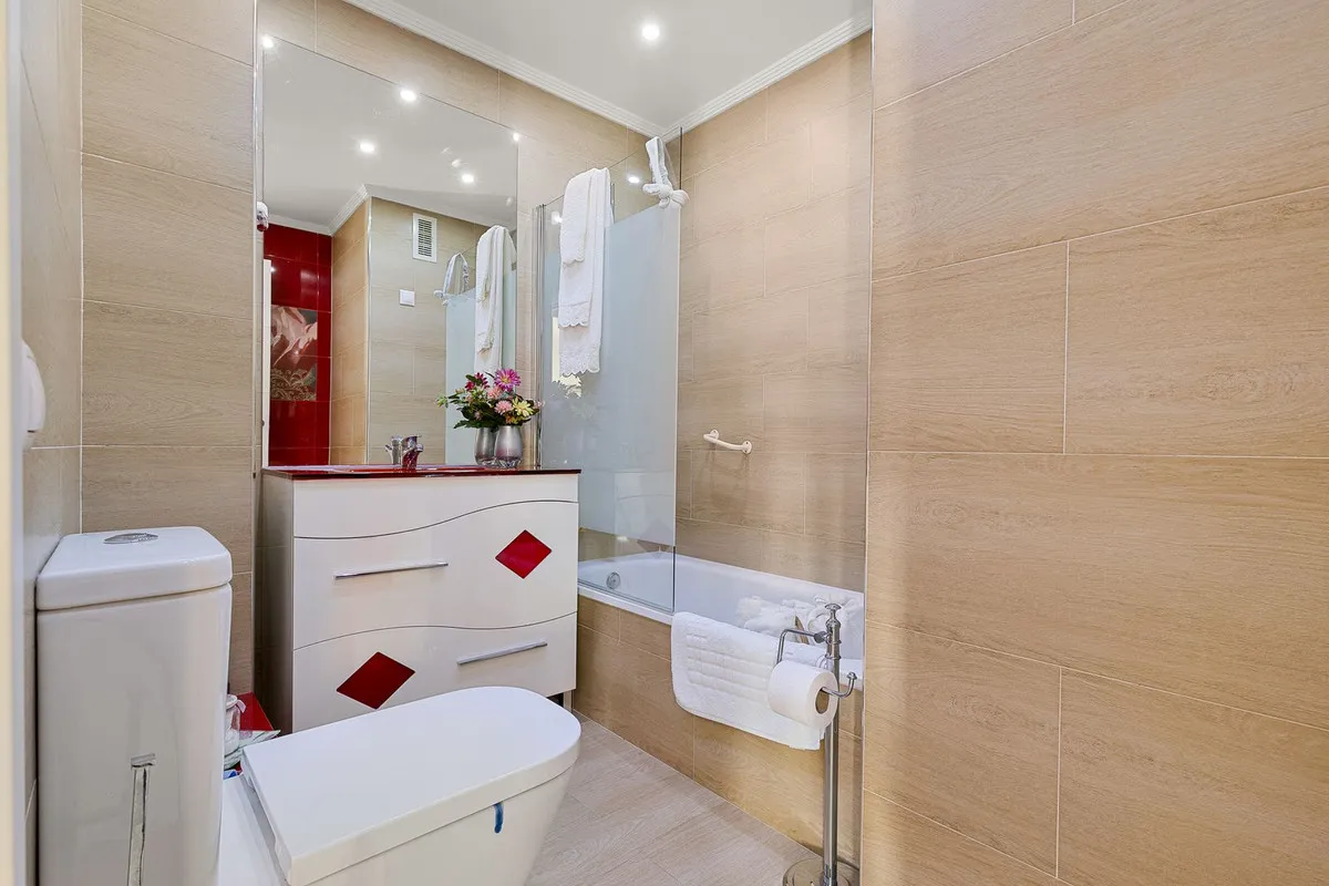 9e866722-2ed7-438b-bc1c-3959fceaf43a