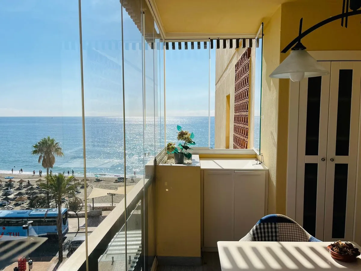 6f891b2a-8f32-4a88-8c1f-0898529830ad