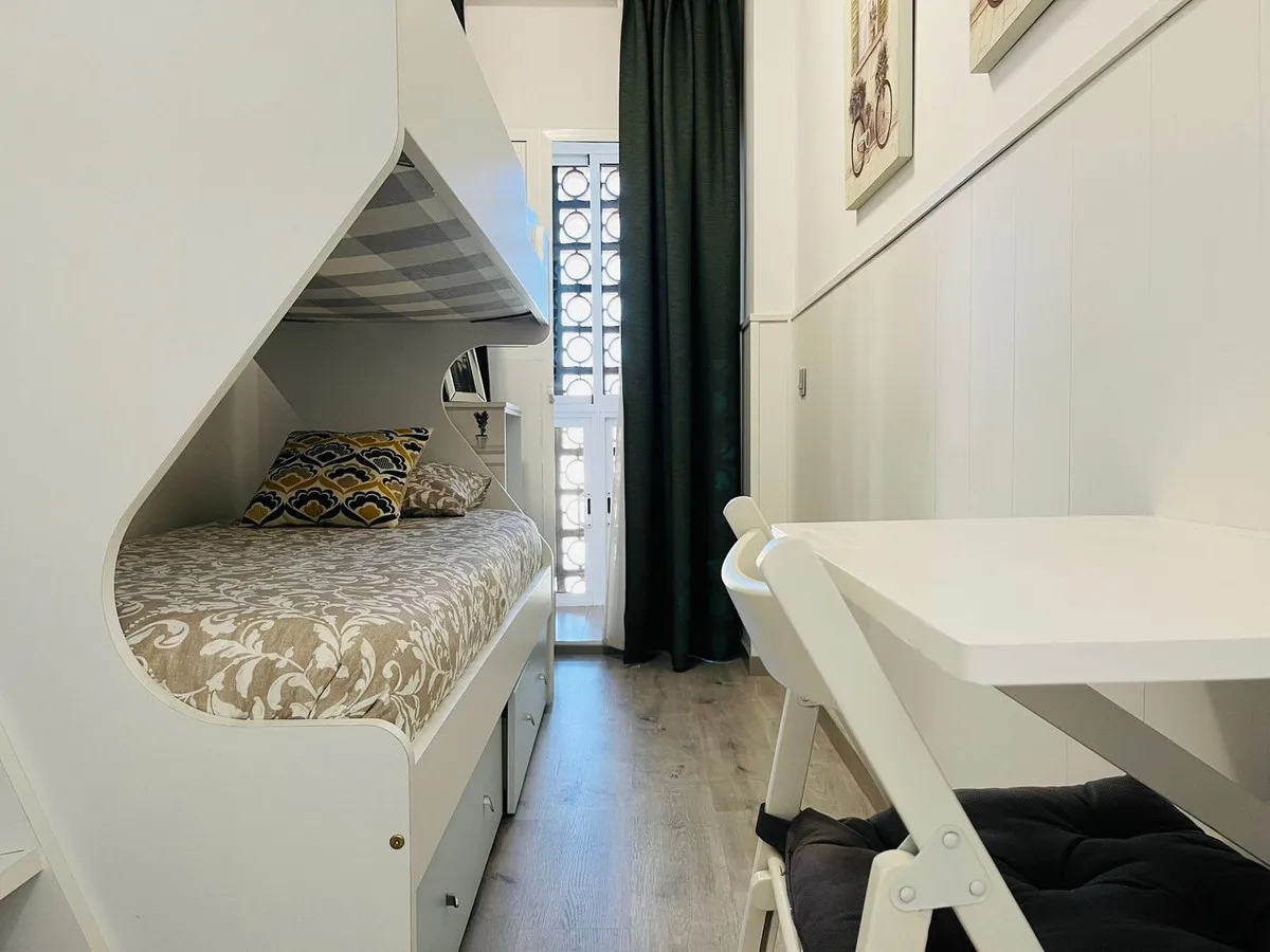 a7f6bcb5-98e7-4136-8874-e8bb430440f3