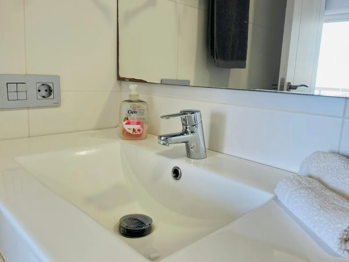 ff0d8411-68e5-425e-8158-b64389d0f2ed