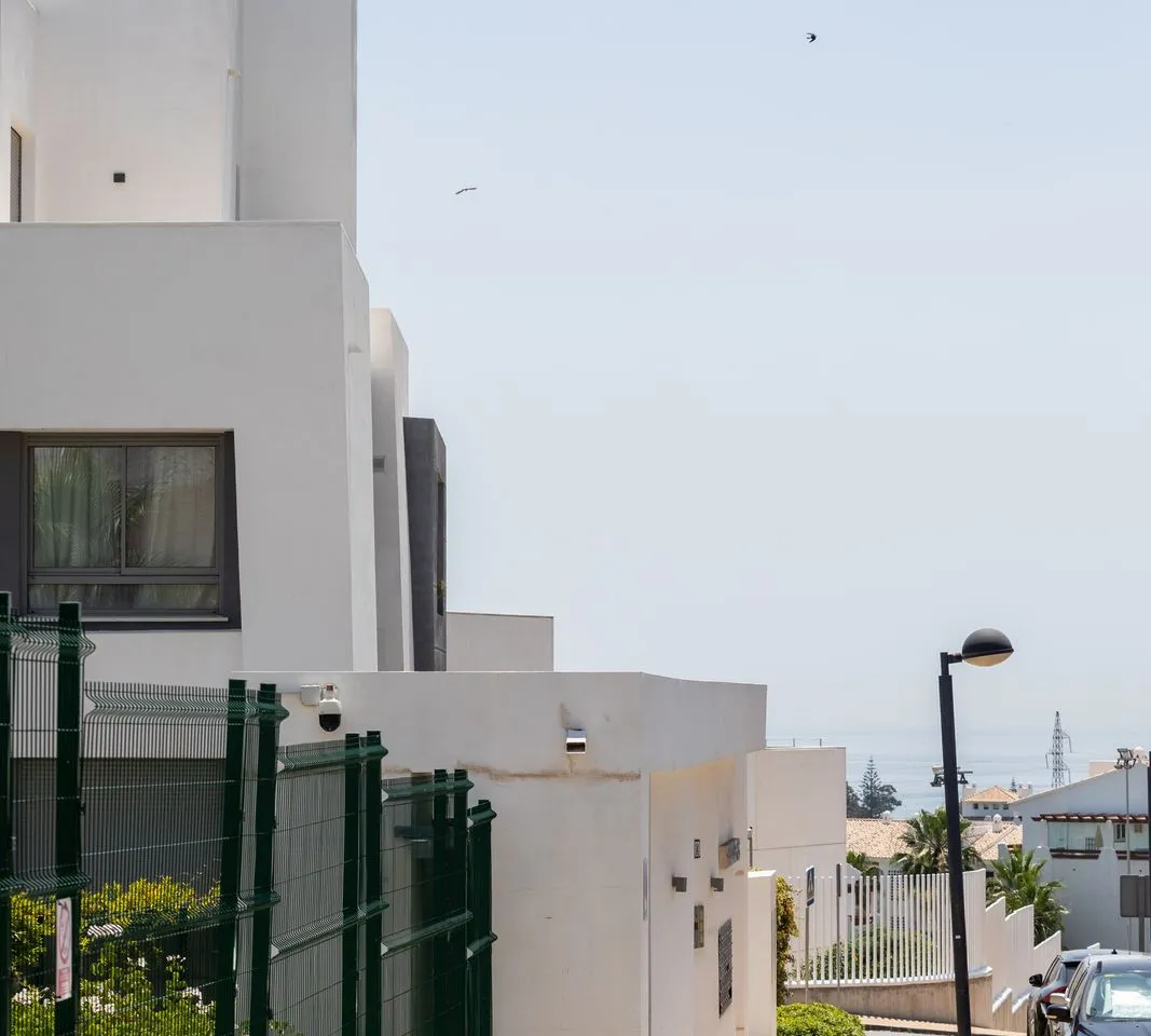 5cb06ff6-c88d-4d69-83f3-944646476c1d