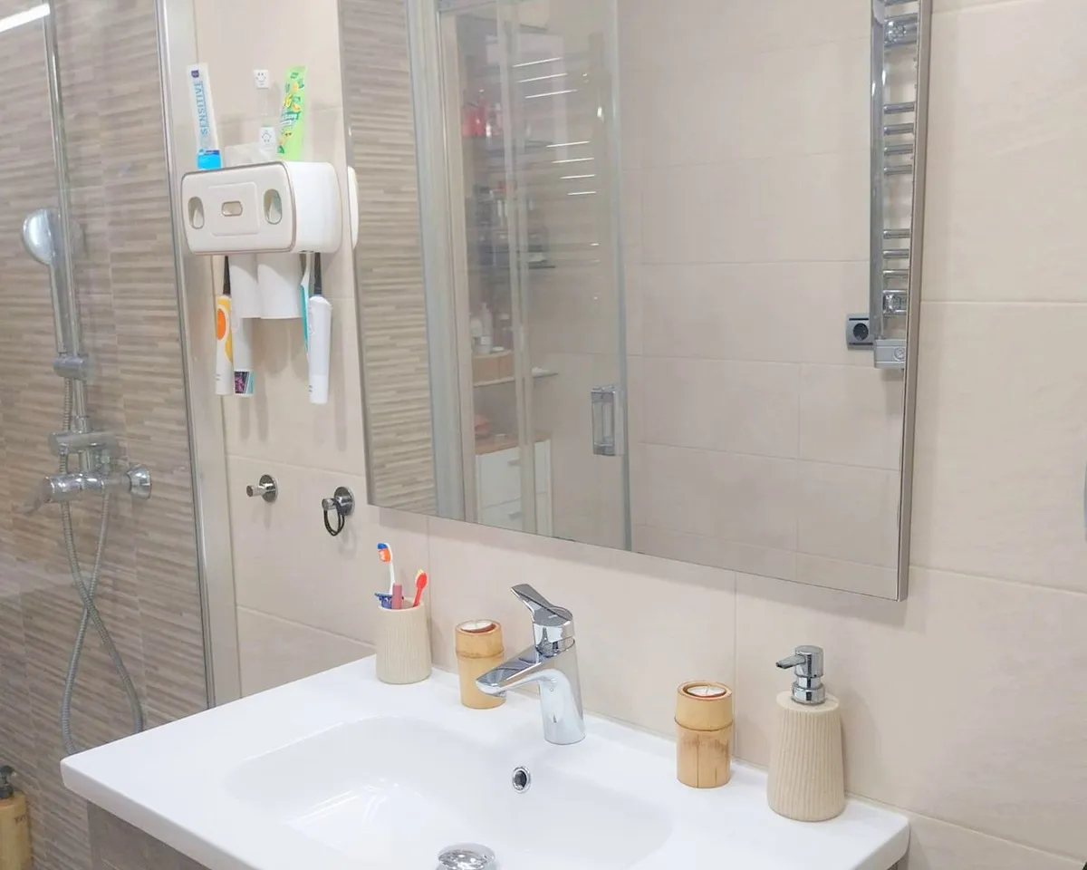 839afb50-d3fa-48ae-97a6-2bbb9417052d