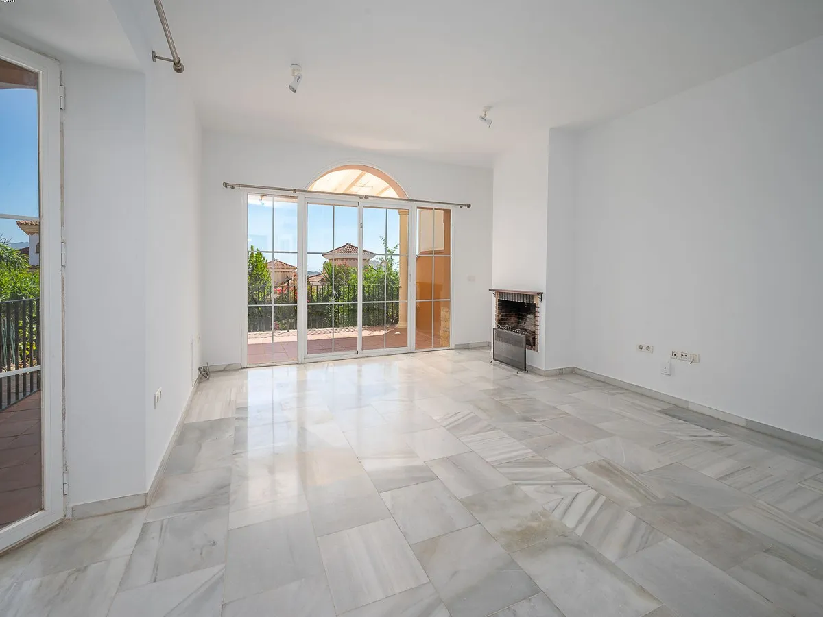 0f2a3b4a-0972-4fbe-9a67-b2d3dfd80fb0