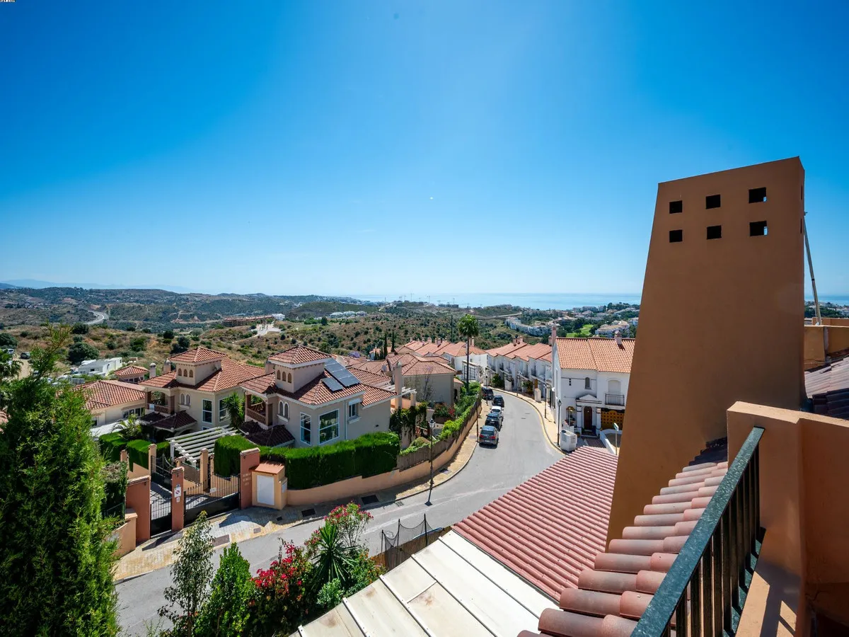 3cb98930-7bc1-4159-8a7f-4269f6a249b8