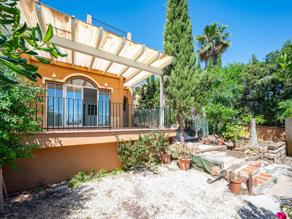 6c965770-786d-4af7-b0b4-13ab9e5810a4