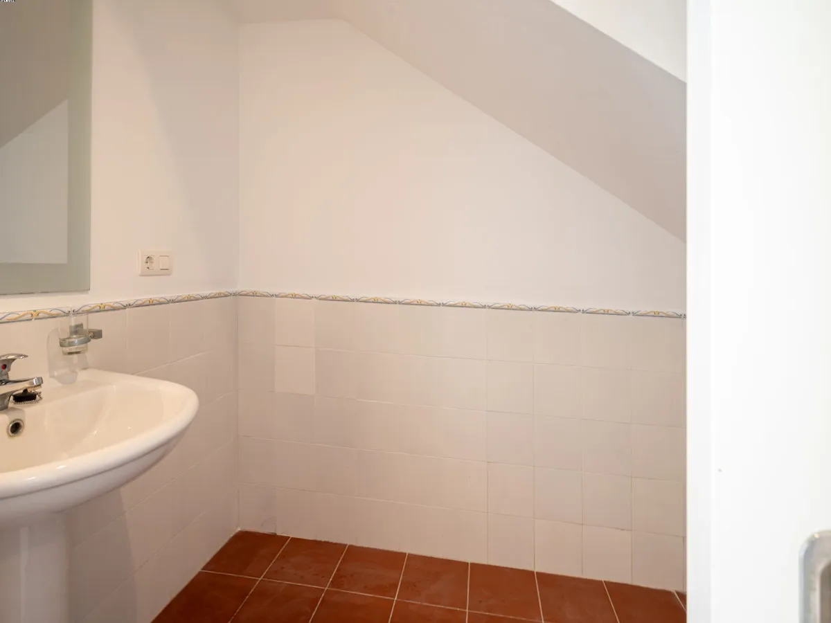 bca95762-214c-4e0d-a5aa-282db2a97e94