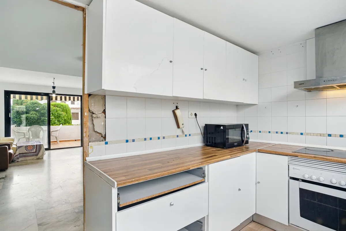 c4e3100c-229d-44b5-82a9-79e555a7e976