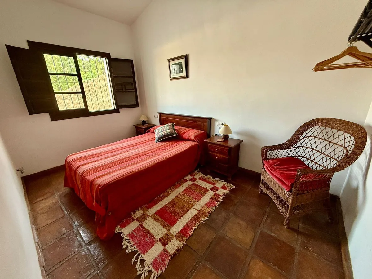 2411bd7f-82a0-4a50-912f-1e838634d7bf