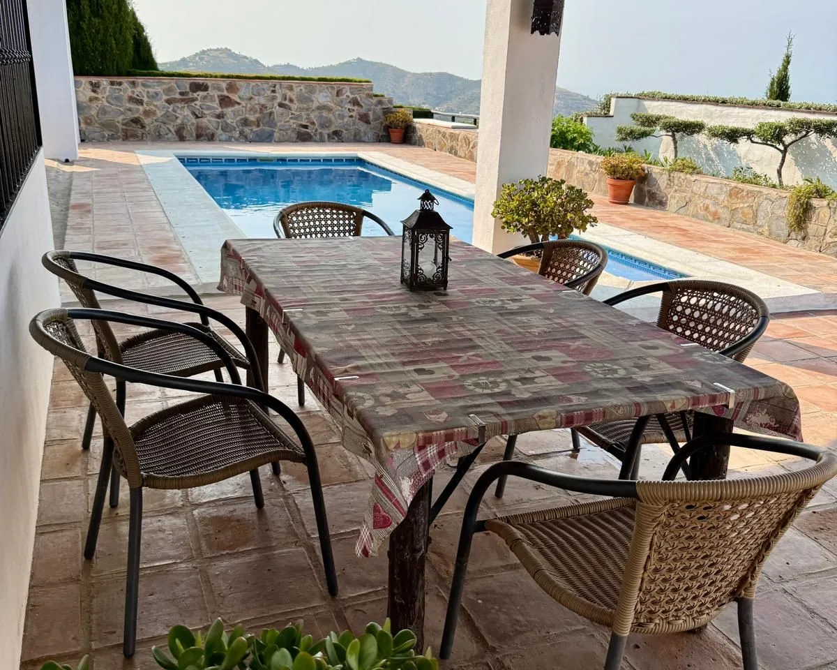 29ec541f-4562-4207-8fb8-7eac48ca4a6e