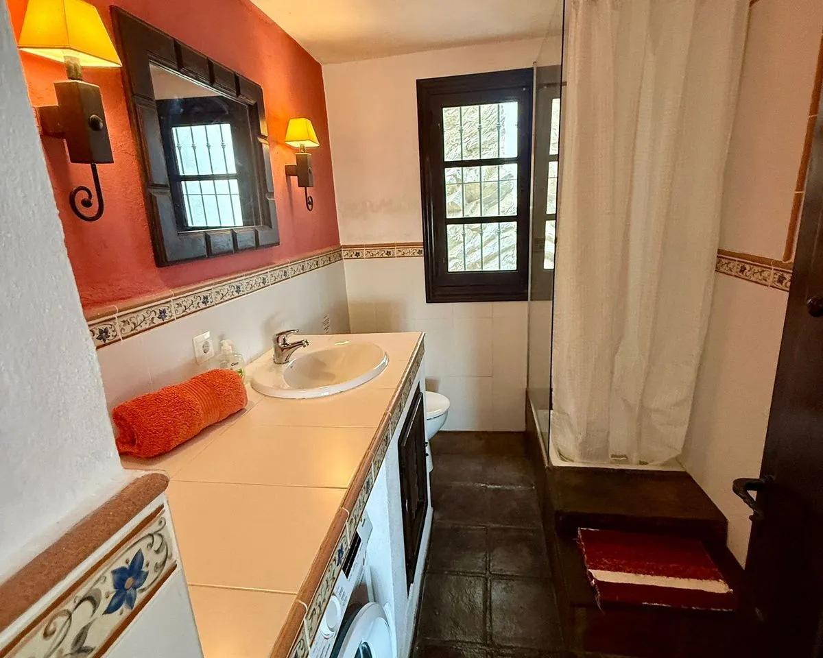 352d7c5f-9867-4e52-b8b4-0b5943475e46