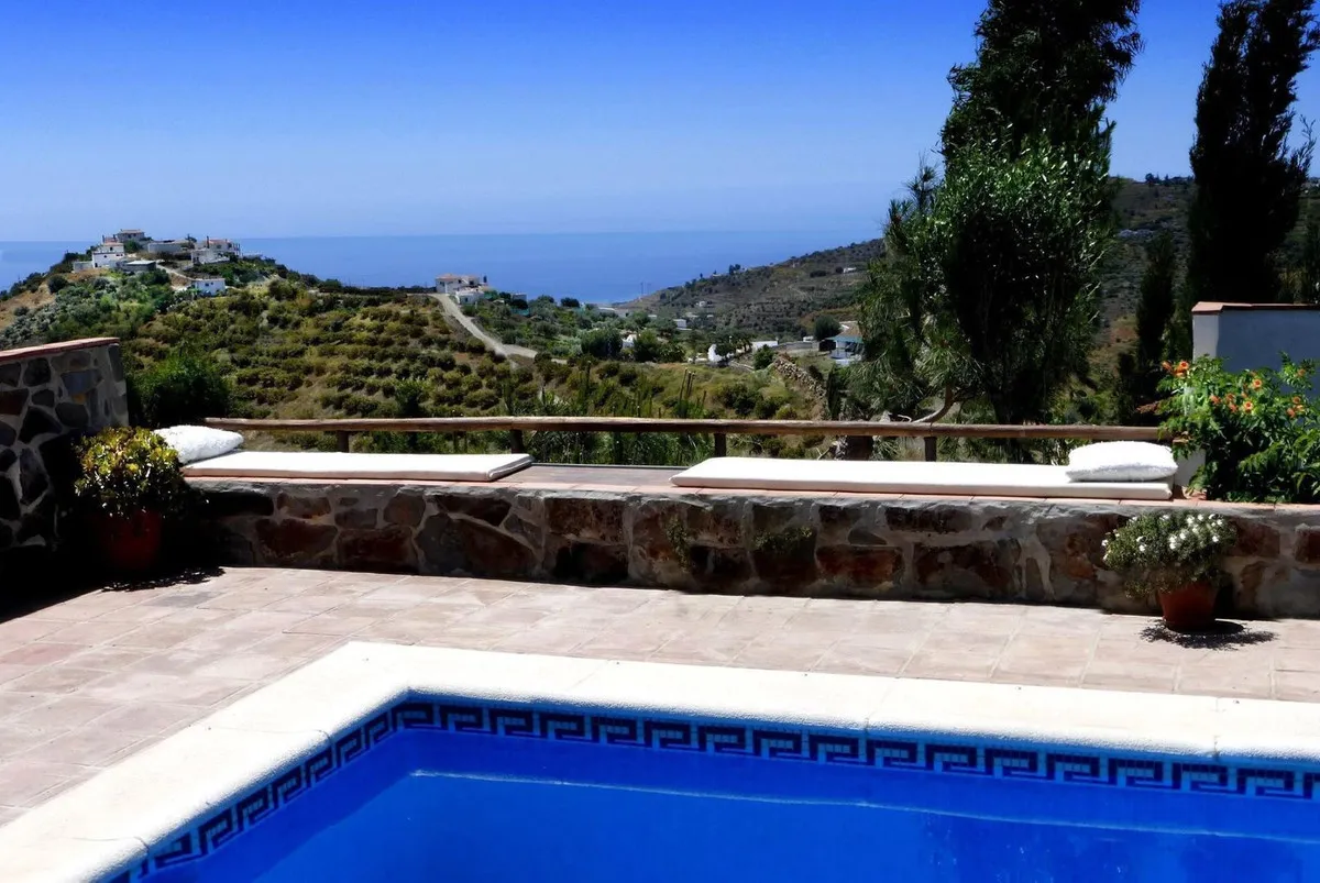 380c03de-48b7-4bf2-9e82-082b117abc88