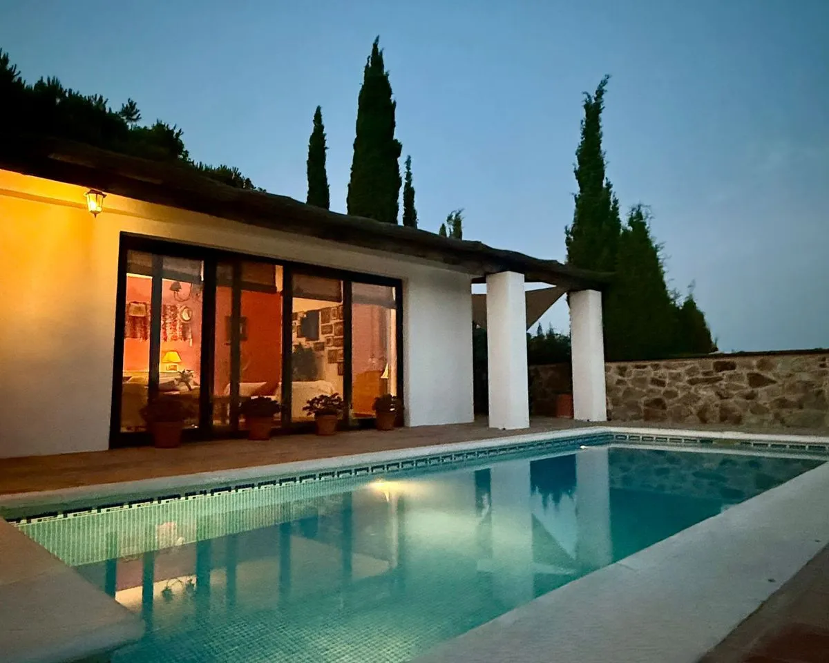 e12fc255-a2fe-499a-a3a6-1aeb0f114853