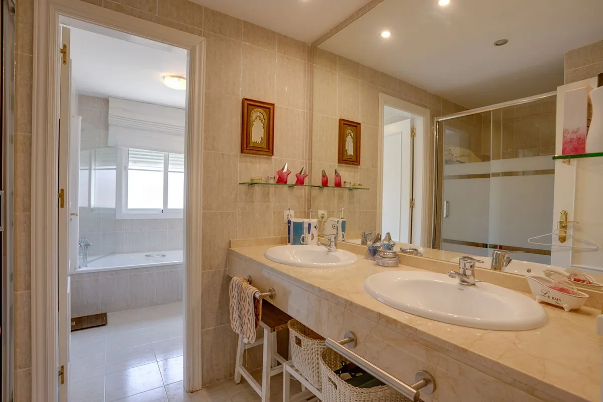 b647860f-073a-4bcb-ae1a-9f59c37464dc