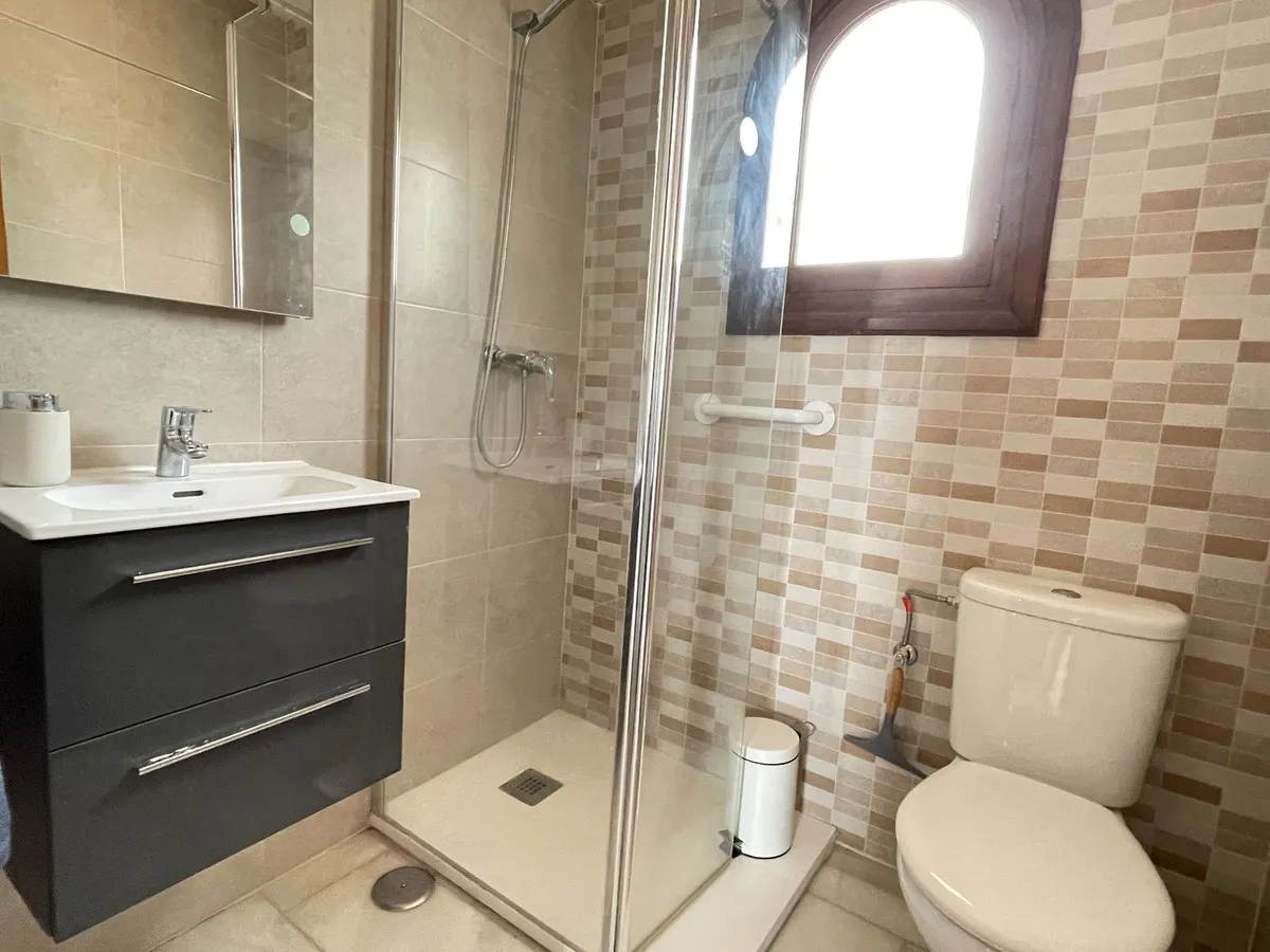 f1e74efc-4ba5-457b-b8b0-9404c0a1be91