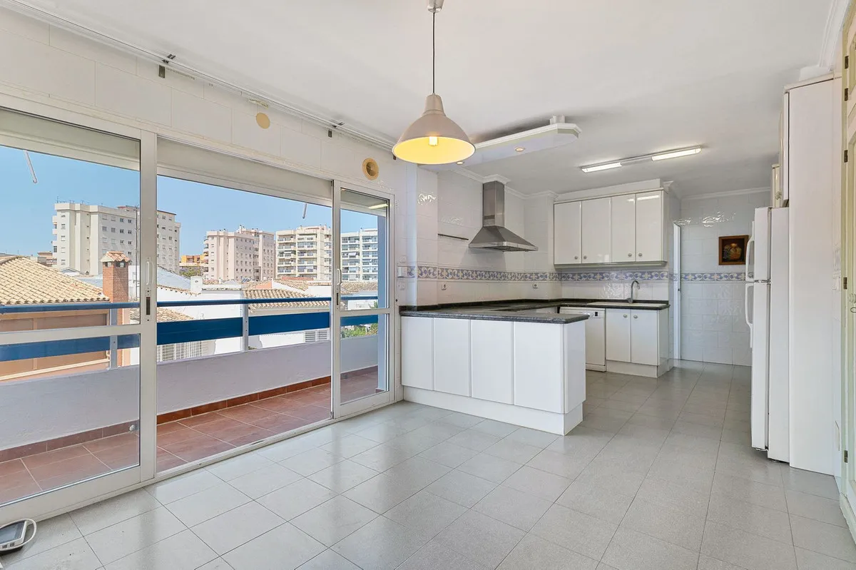 5f001eab-1bce-4321-94d9-2c54d3585bca