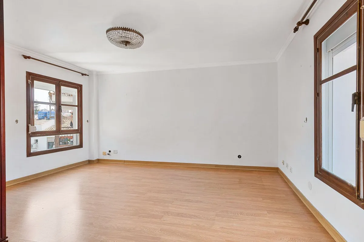 ee1a74bf-6d20-4d22-96d2-f456e6e164d7