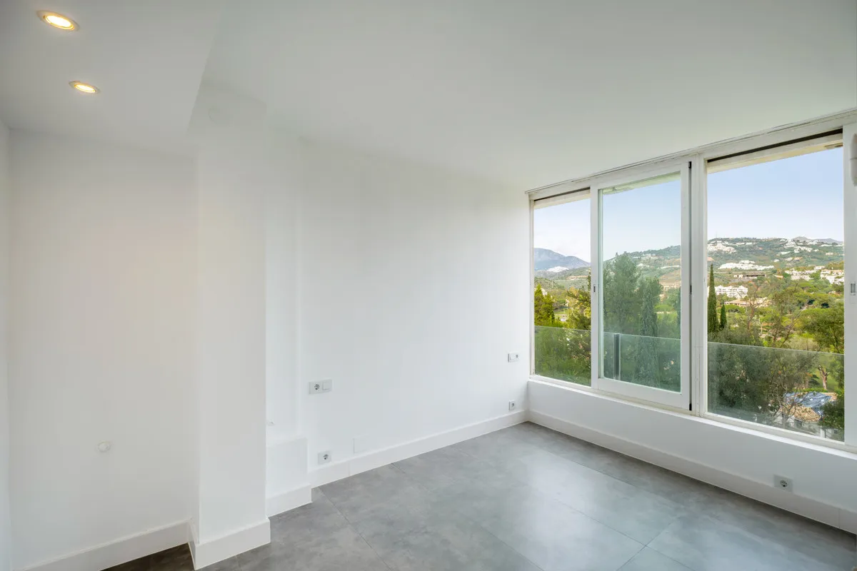 180182ea-3a21-4f4d-985e-e65ecd6fd1d2