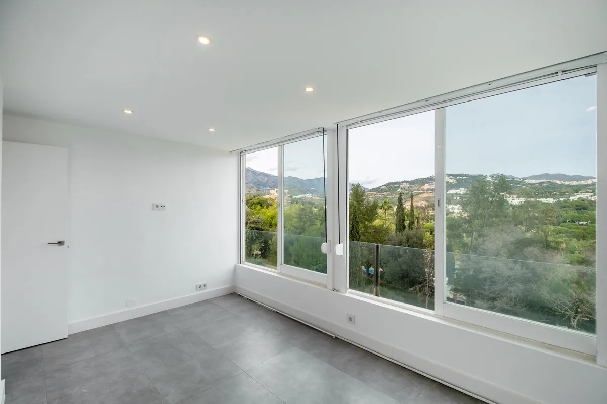 d4d05379-d6b1-4fb1-89b2-0912e9e87051