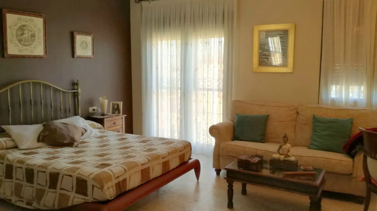 6cb5f6a2-c6e1-48ee-9408-57f49ea785dd