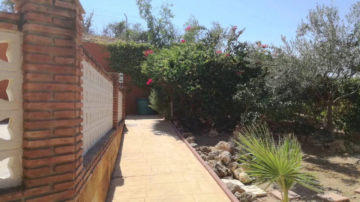 c0028930-d066-4726-9afb-d0db1b022a70