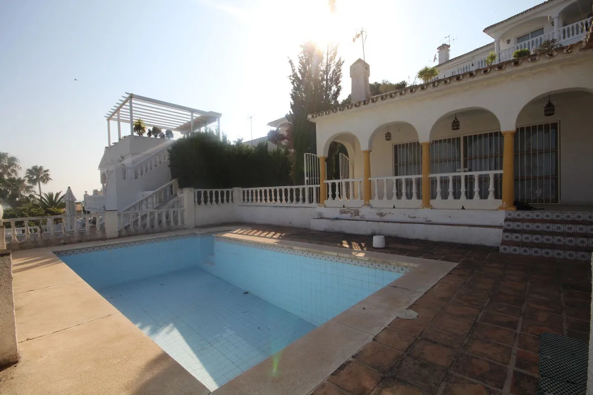 4af8cb16-df11-4f1a-a5bf-2904ea814e3a