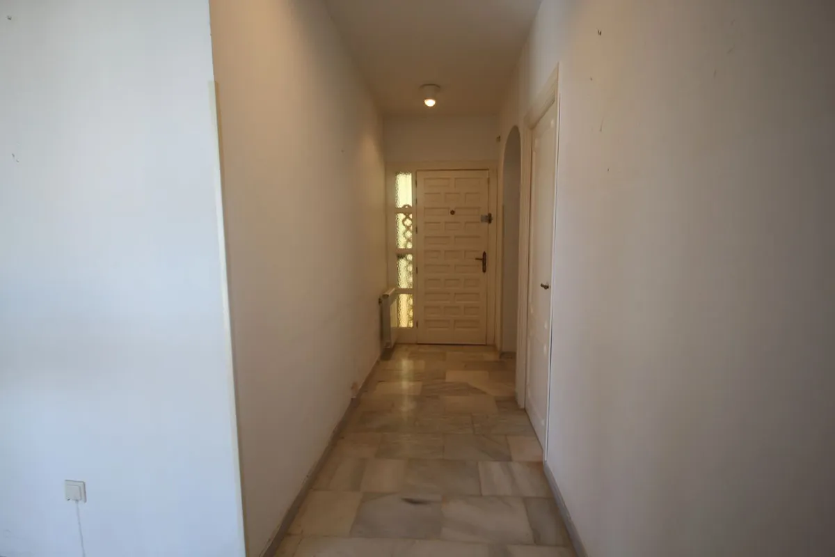 6ba8dbb9-1509-47b2-a870-c914c5966a50