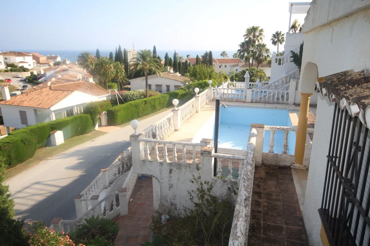 829b7852-c076-40dc-a59e-793ba80675ff