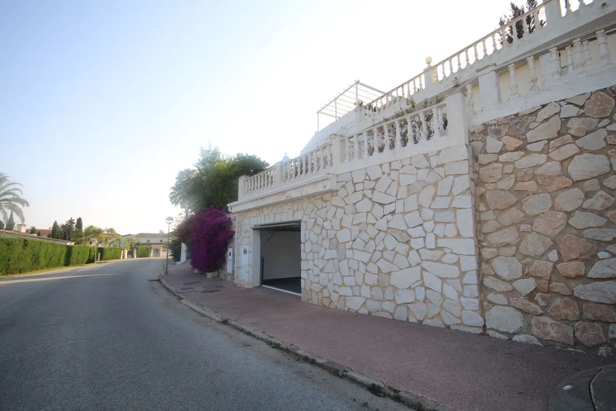 8ba62446-3f22-4d84-a316-c8a722d5981d