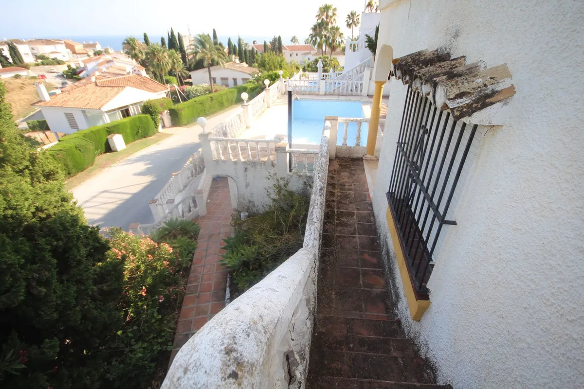 944a0de4-3575-4744-b5b4-8131412318aa