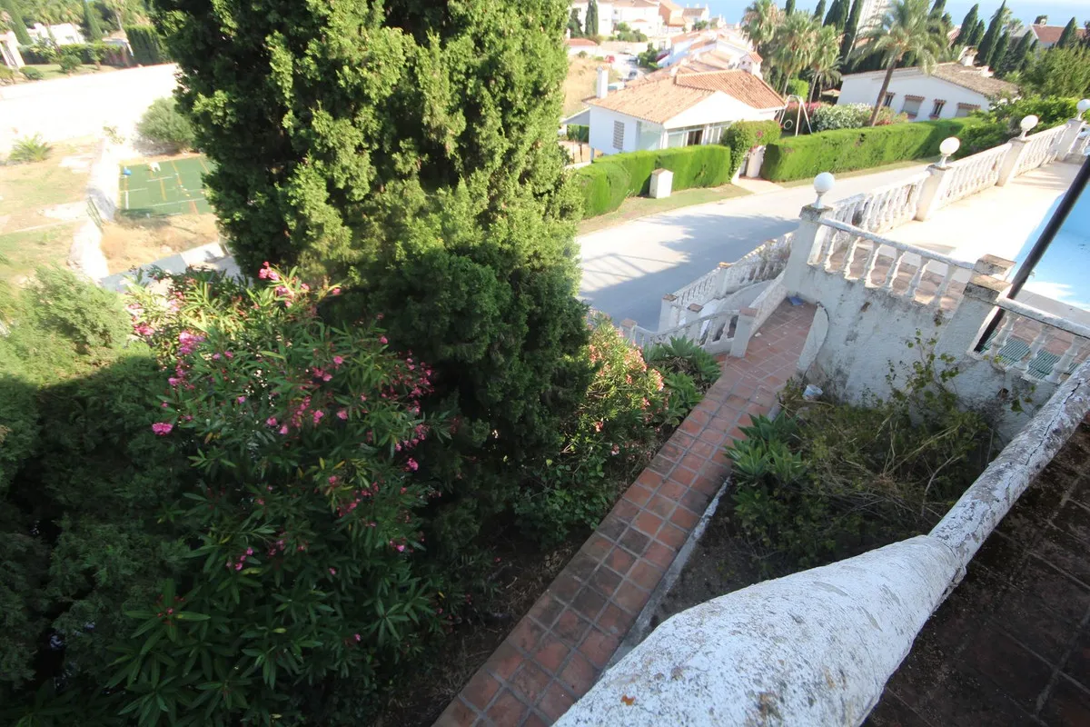 956ae66b-9866-4743-8a83-be9b5145f25d