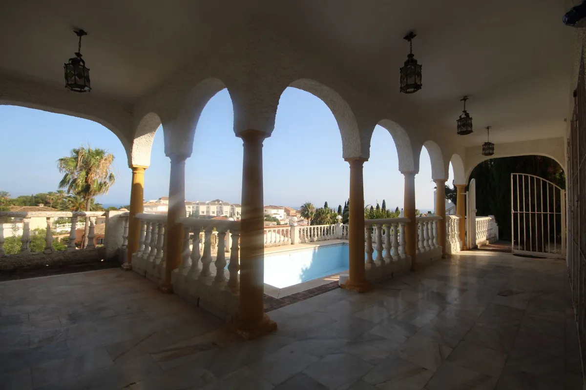 e715bbf3-9469-4368-b92c-60954eb7902a