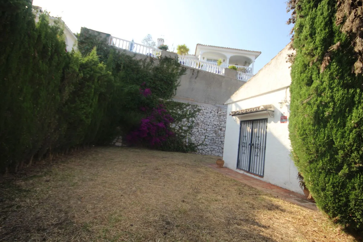 f5622845-58f1-439d-bfde-2acf1966d0ce