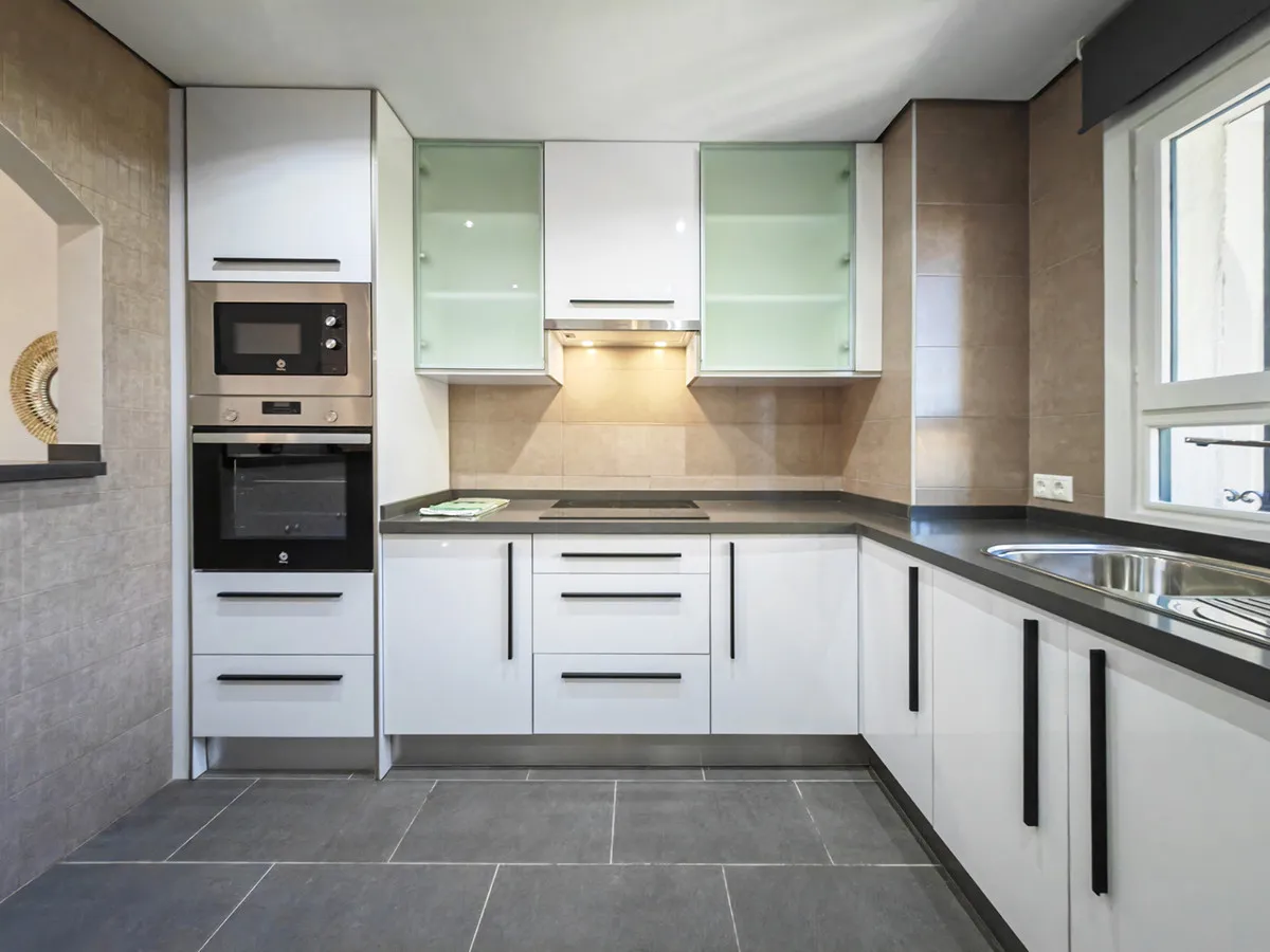 8ccf1858-efeb-4a40-a360-386b9b4a49b1