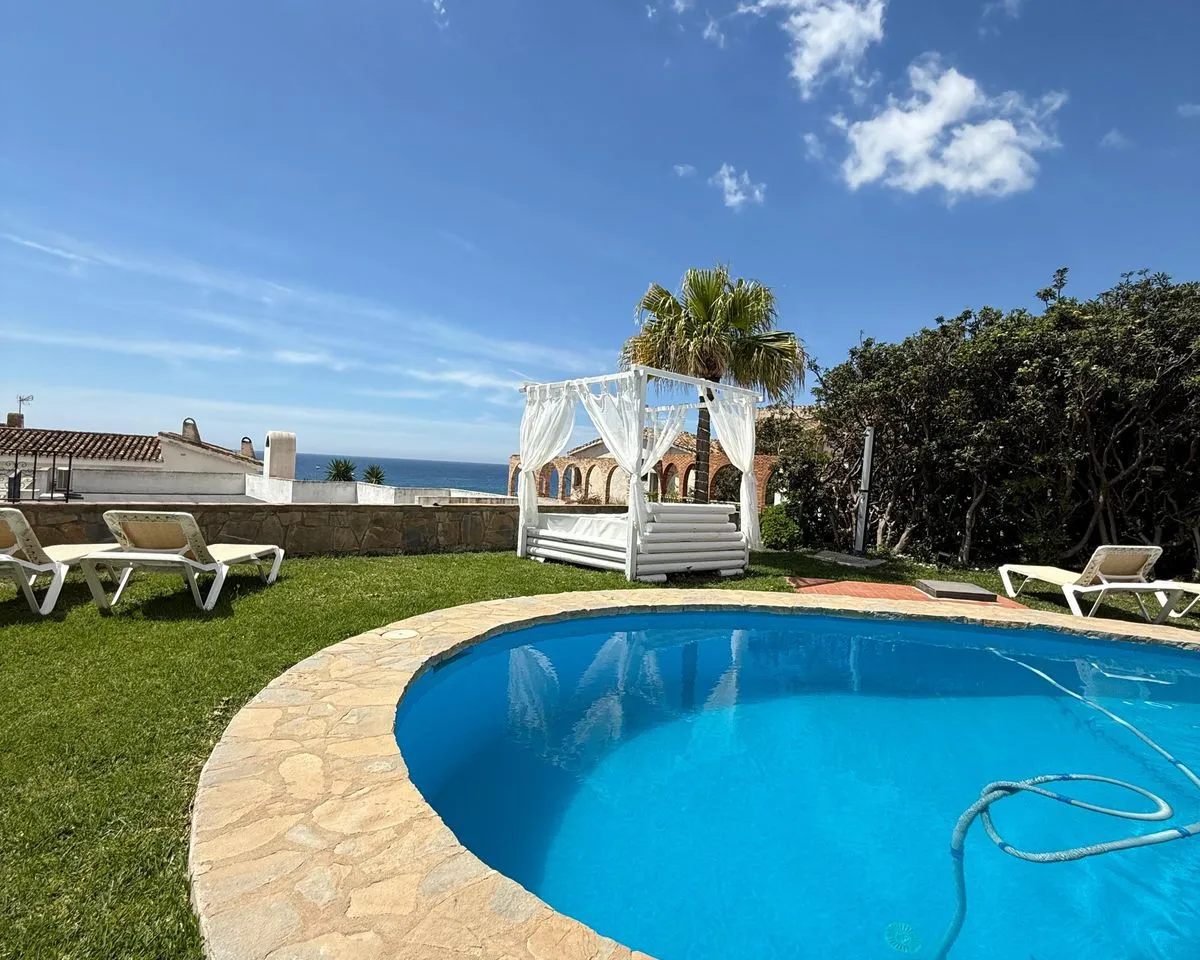 a63cf663-ba74-4f04-b74a-b3d1f33111cd