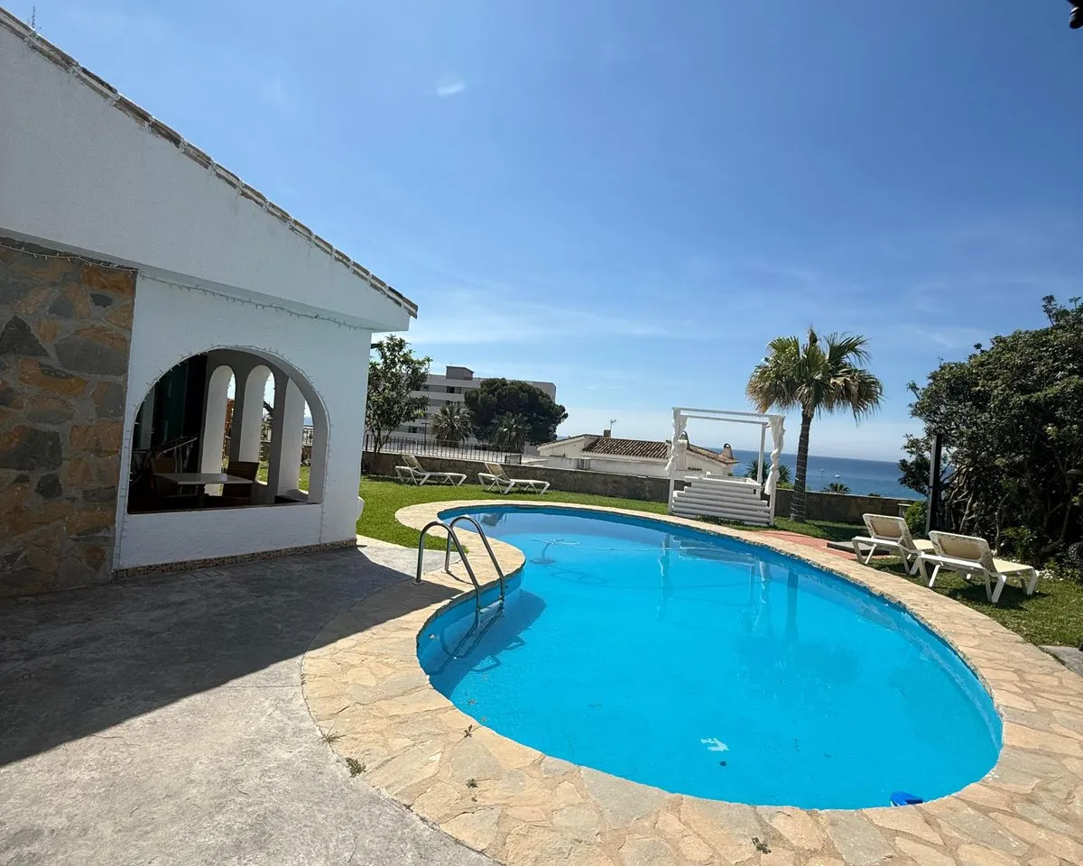 b0ca2fbd-95d6-4bf4-906f-232d974179e1