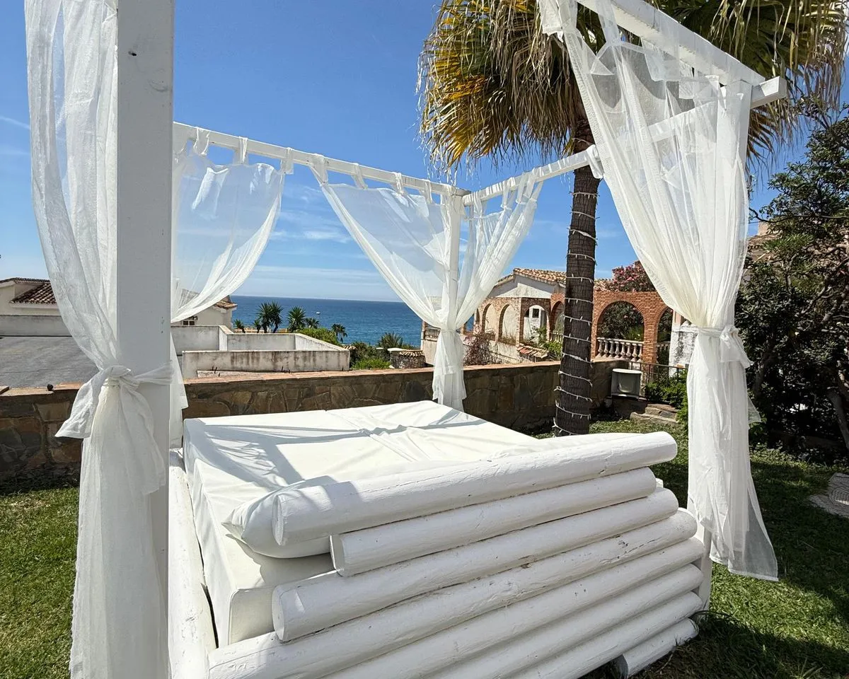 bb8b714b-98c4-42a2-8e0a-b2e67648d97b