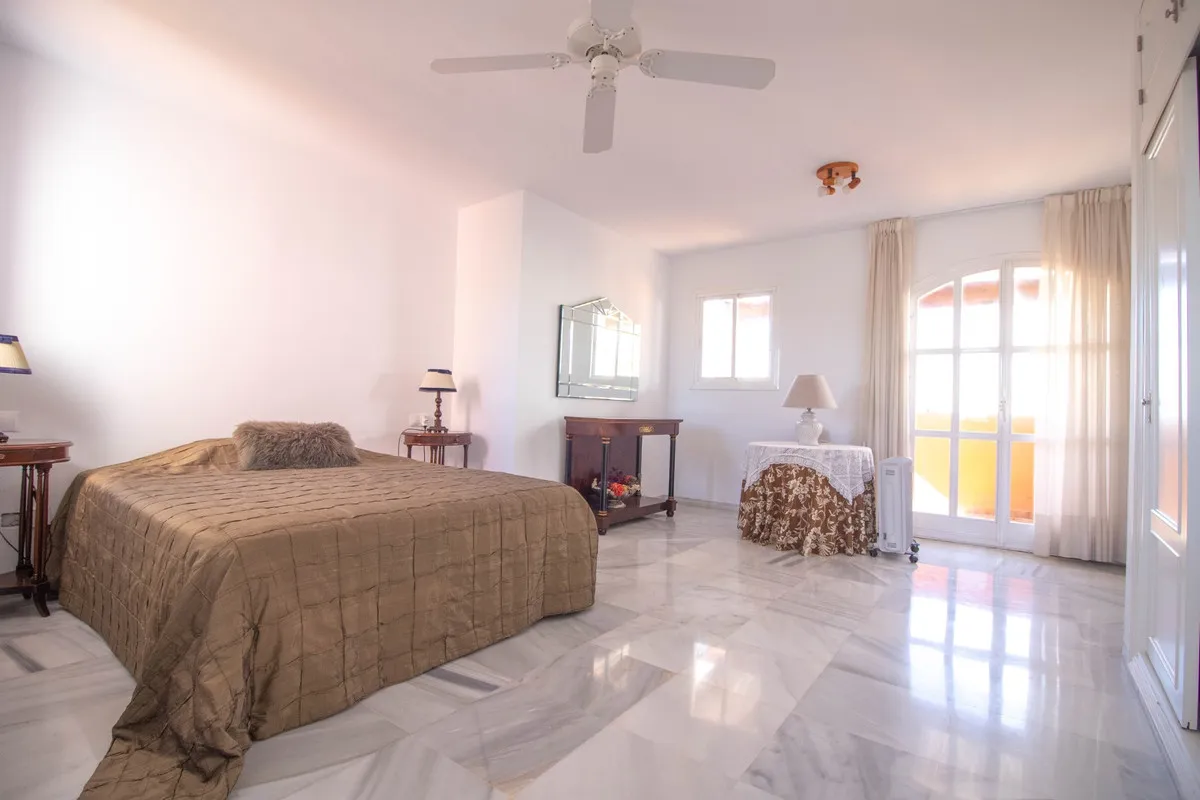 31b5f67c-1cfc-40b7-9272-5c689ea421e5